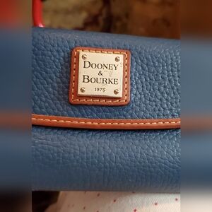 Dooney & Bourke Continental Wallet